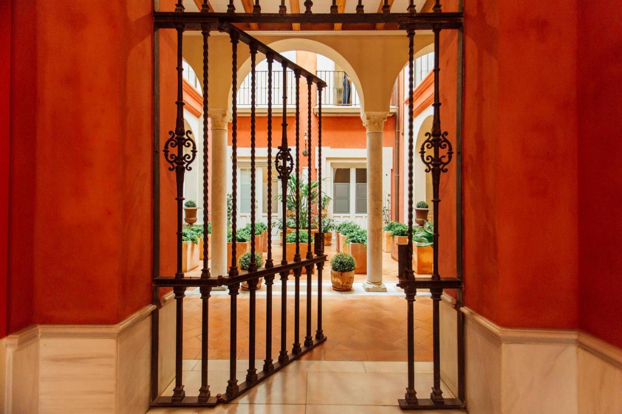 Casa Patio Del Siglo XIX Lejlighedshotel Sevilla Eksteriør billede