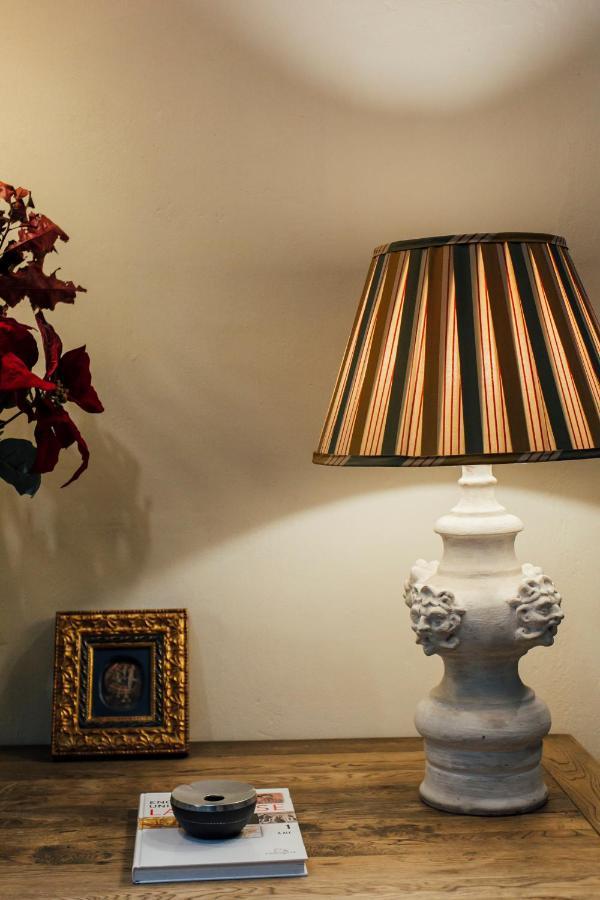 Casa Patio Del Siglo XIX Lejlighedshotel Sevilla Eksteriør billede